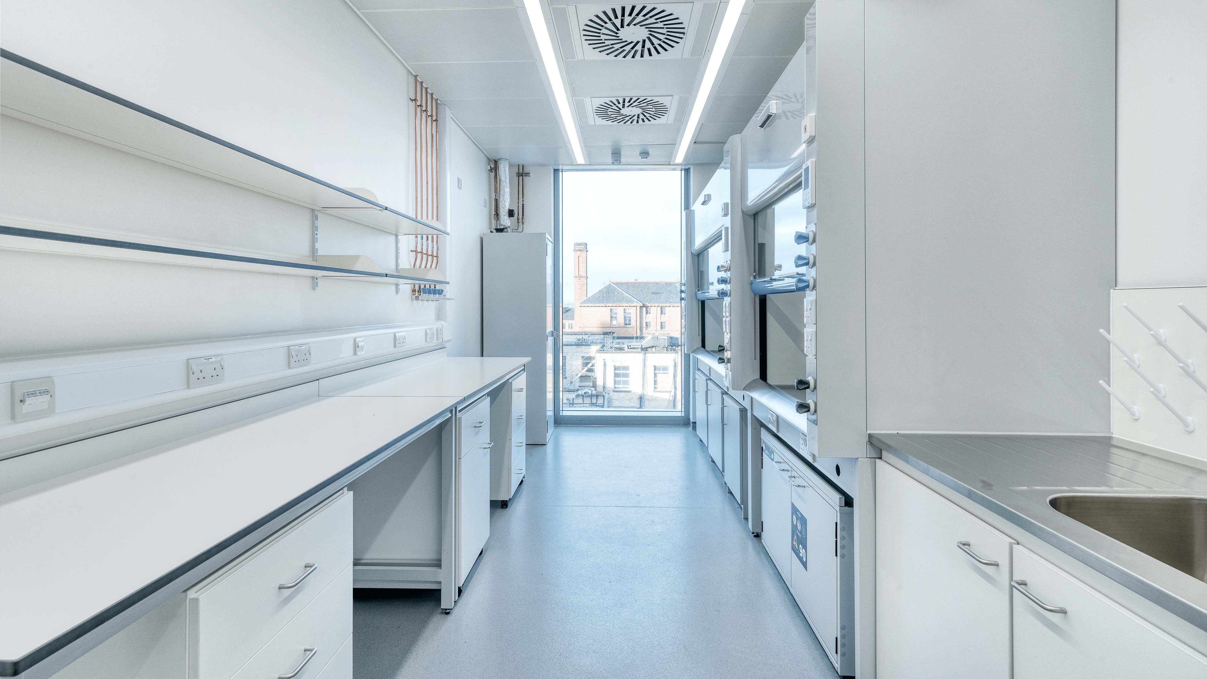 Compact laboratory space at the advanced research centre
